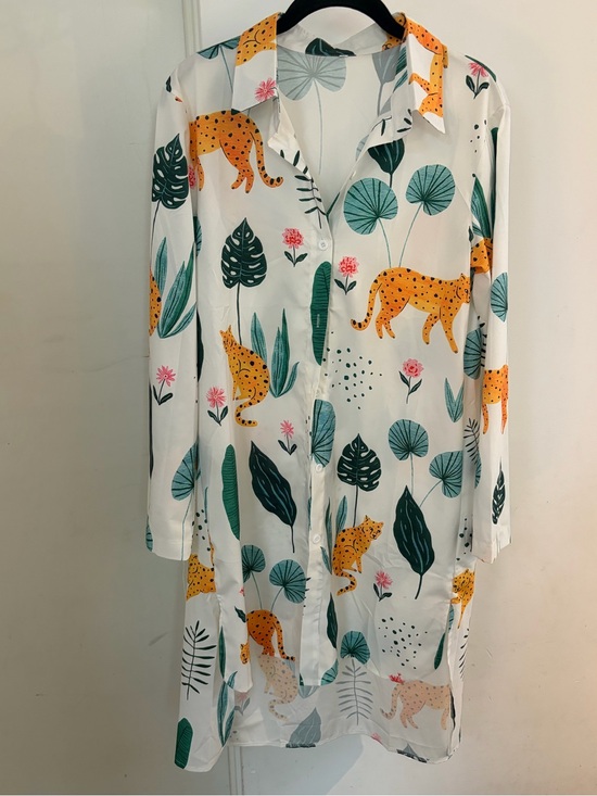 Dresses & Skirts - Playful White Button-Front Tunic / Shirt Dress with Leopard & Green Leaf Print